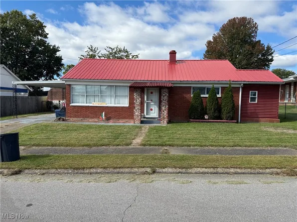 2102 Nora St, Parkersburg, WV 26101