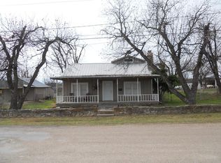 1905 N 8th St, Ballinger, TX 76821