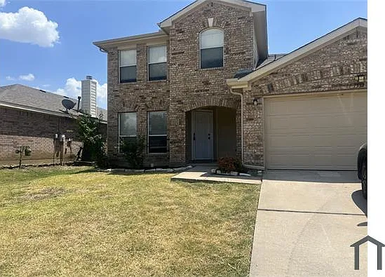 1538 Thornhill Ln — Photo 3