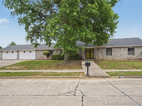 2003 N Main St, Owasso, OK 74055