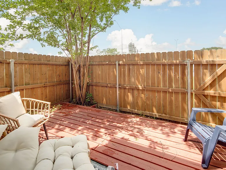 1900 Dartmouth St #G1 — Photo 14
