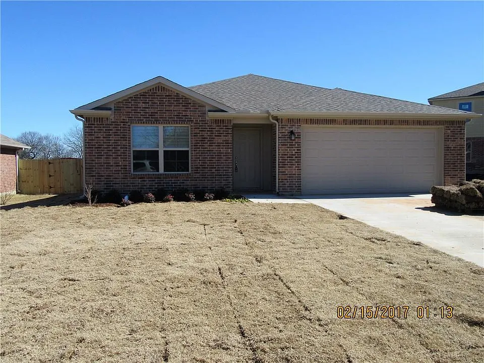 1725 Fairway Dr
