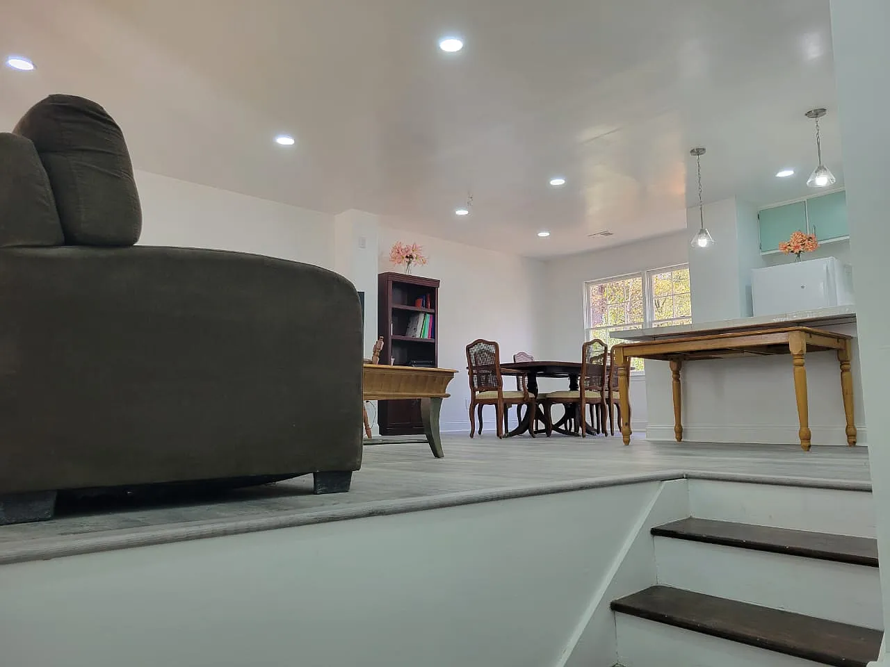 3 bed, 1500 sqft, $2,300 — Photo 3