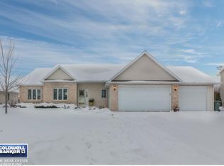 1170 Shetland Pl, De Pere, WI 54115