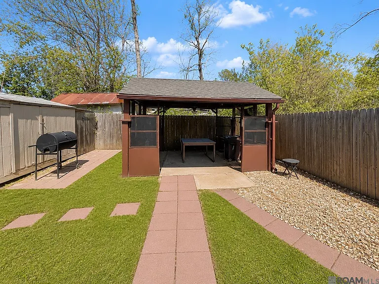 1427 Stilt St — Photo 14