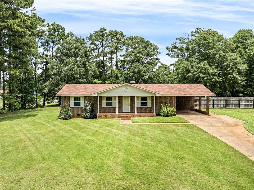 1st image of 516 Pinecrest Dr E