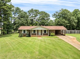 516 Pinecrest Dr E, Lafayette, AL 36862