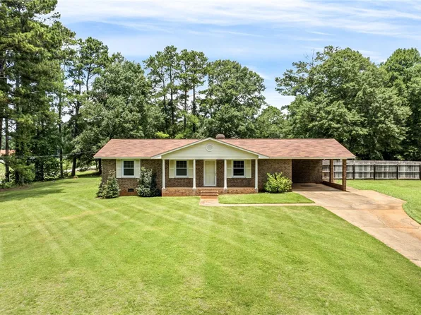 516 Pinecrest Dr E, Lafayette, AL 36862