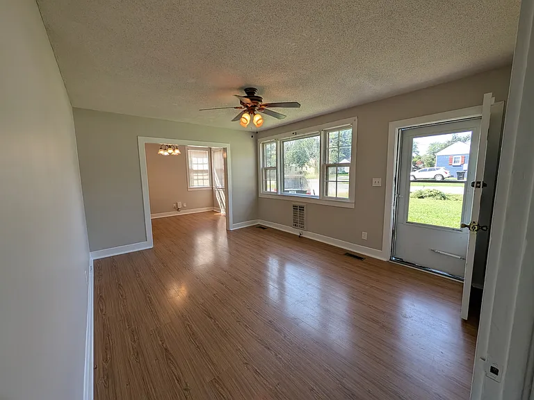 600 N Anderson St — Photo 5