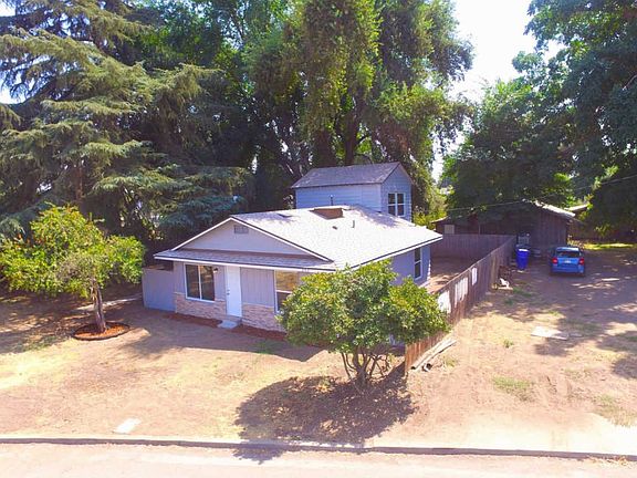 3rd image of 203 W Oakland St