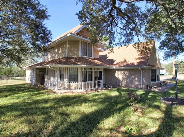 225 Linney Ln, Beeville, TX 78102