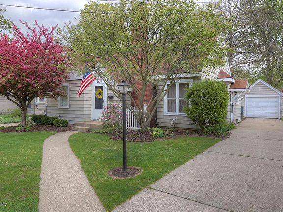 2nd image of 2624 Almont Ave SE