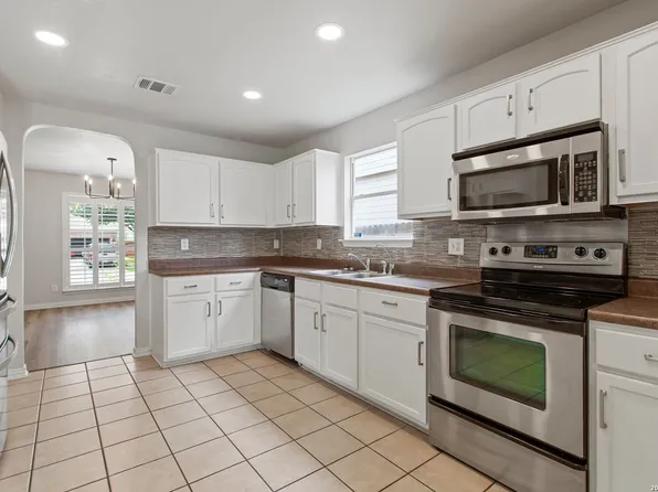 711 Chamomile, San Antonio, TX 78245