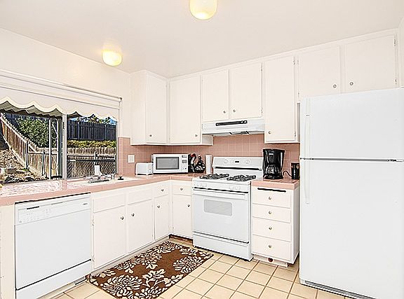4th image of 6593 Amberly St