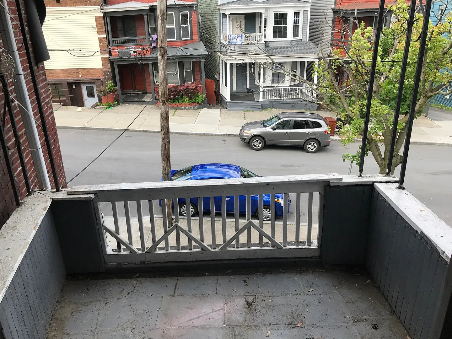 4 bedroom, 1 bath — Photo 4