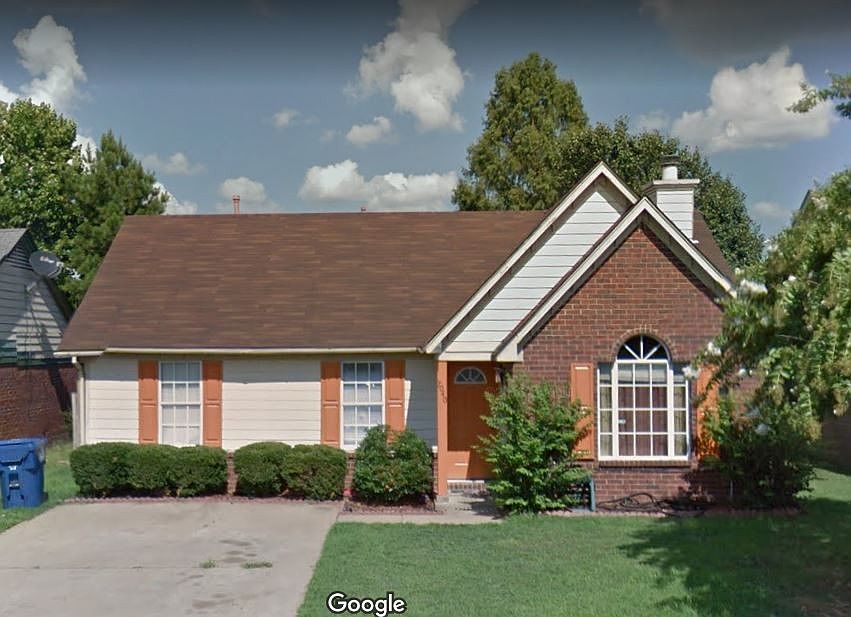 1st image of 7040 Foxhall Dr