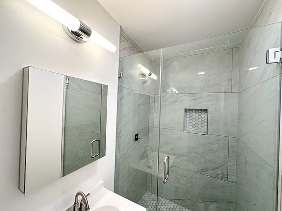 4th image of 1038 10th St
