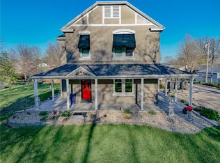 3339 Hill Rd, Saint Joseph, MO 64506