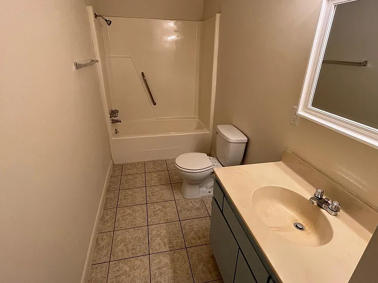 140 Carriage Pl #3 — Photo 7