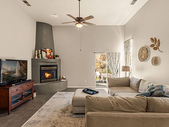 4th image of 6808 Calle Elena NE