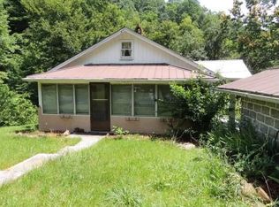 1333 Robinson Fork Rd, Vansant, VA 24656