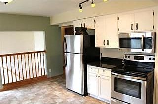 4th image of 503 Nebraska Ave E