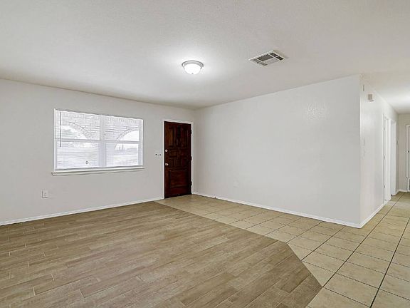 5th image of 3214 N Stanton St #B