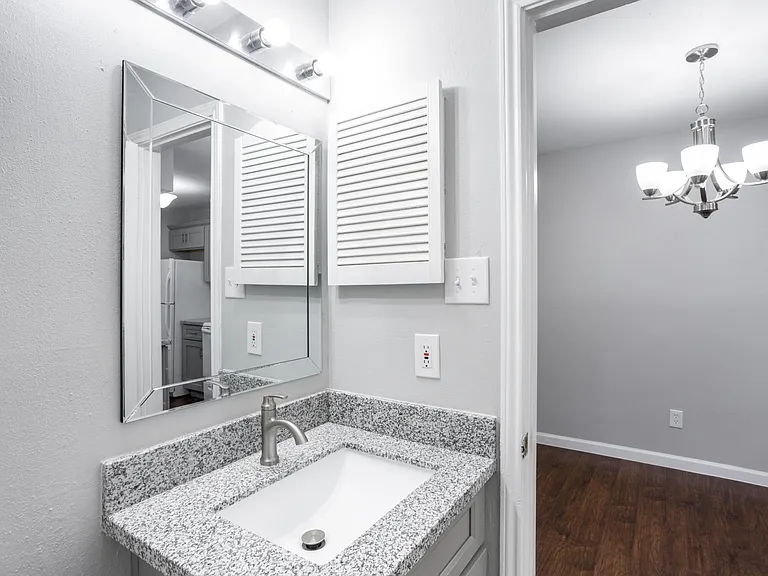 1601 S Shepherd Dr #B-53 — Photo 6