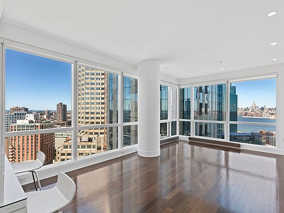 4th image of 77 Hudson St APT 1903
