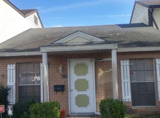 617 W Oak Terrace Dr, Leesburg, FL 34748
