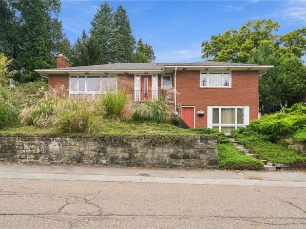 457 Longvue Dr, New Kensington, PA 15068