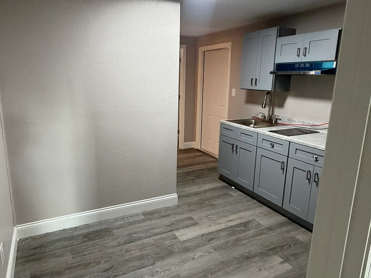2 bed, $1,300 — Photo 4