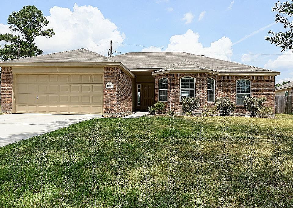 1st image of 17185 Glen Oaks Dr