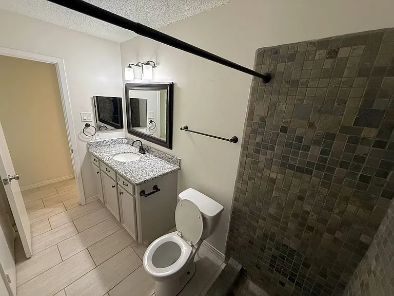 646 Fair Oak Dr — Photo 26