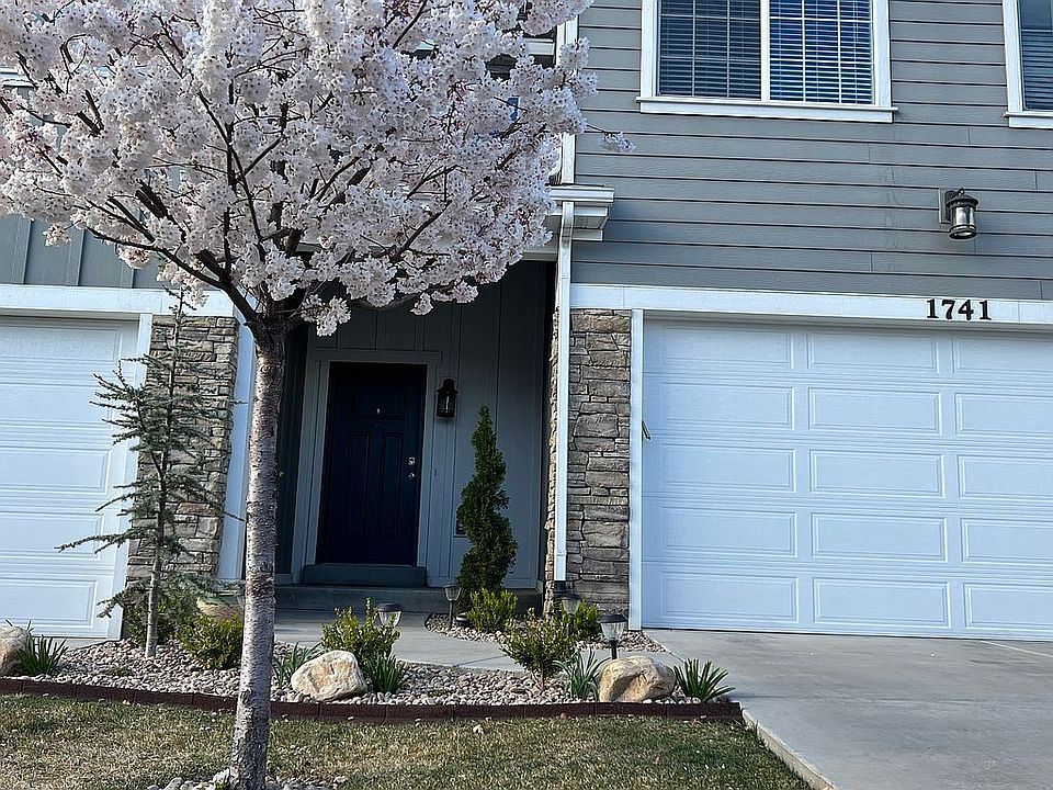 Front of home and garage 