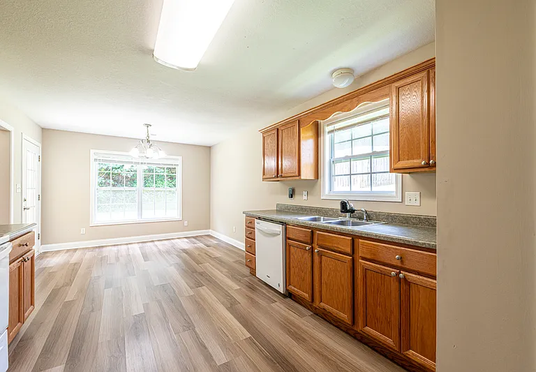 637 Marston Ln #1 — Photo 11
