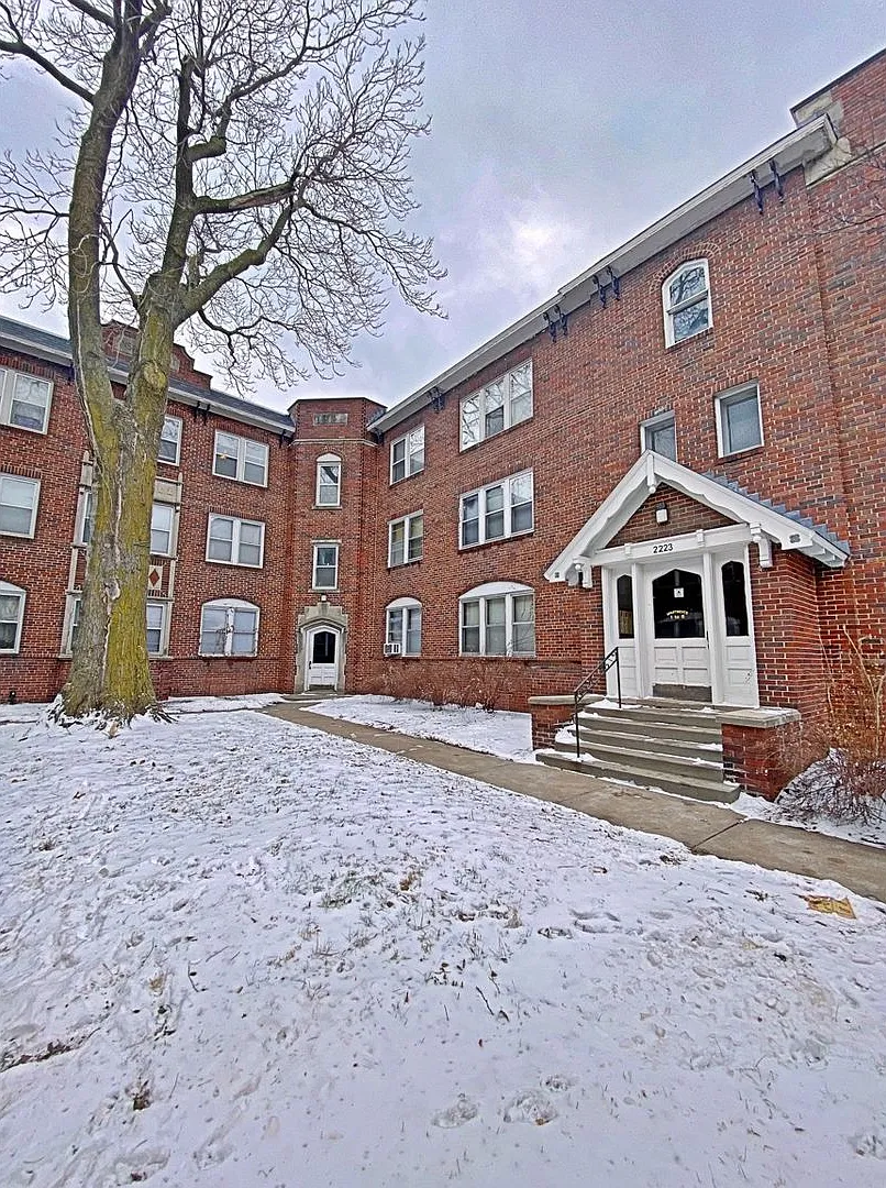 Jones Ansonia Apartments — Photo 4