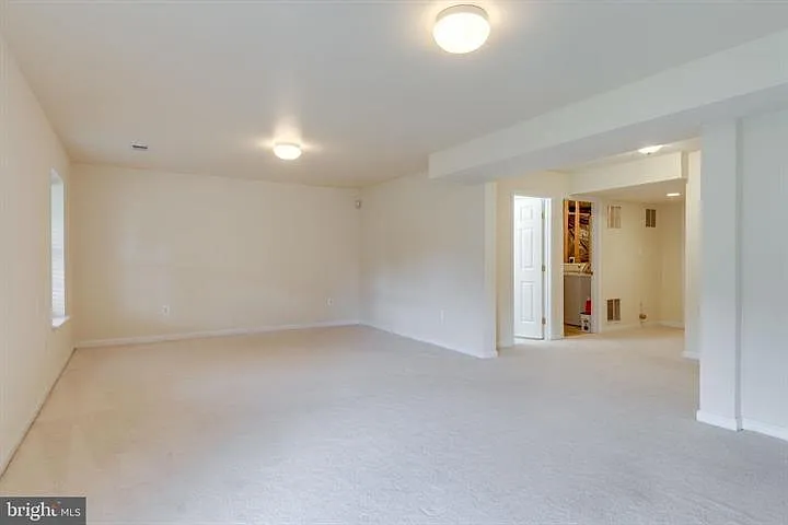 6805 Hollow Glen Ct — Photo 39