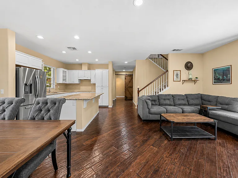 1732 Wolf Canyon Loop — Photo 14