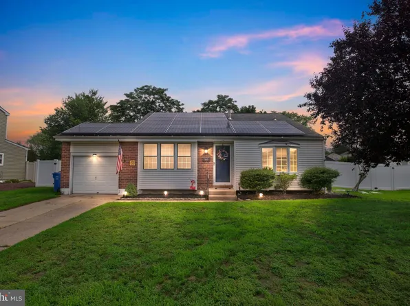 366 Madison Rd, Mantua, NJ 08051