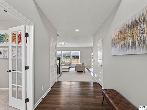 3rd image of 21101 Butler Ave