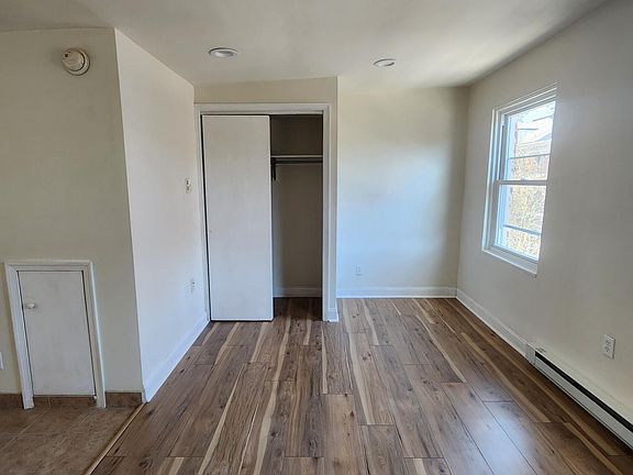 5th image of 242 S 22nd St Floor 1