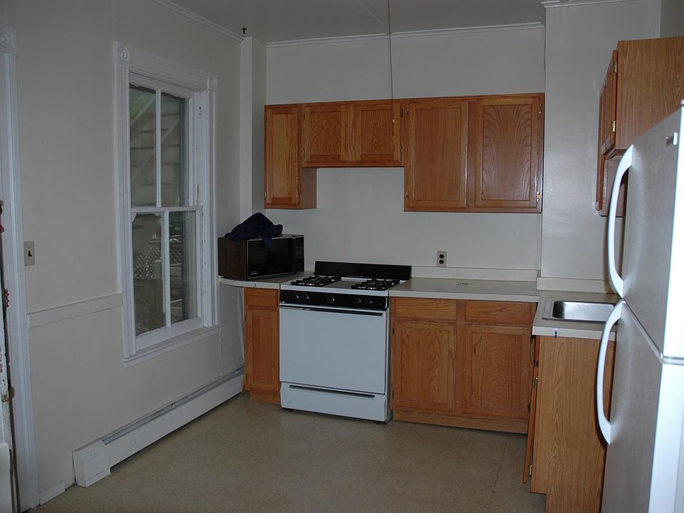 1st image of 125 Church St APT 1