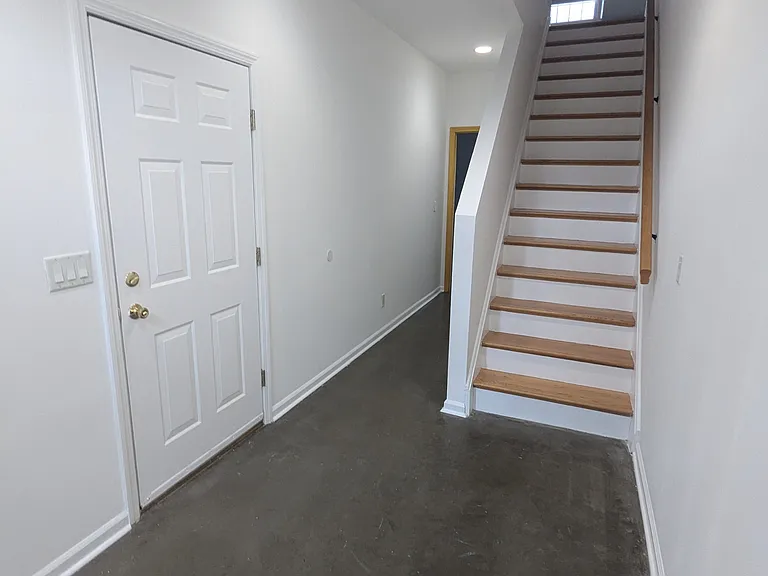 200 Burnett Ave #3 — Photo 5