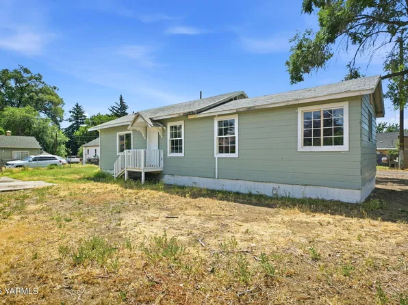 10 S 10th St, Yakima, WA 98901