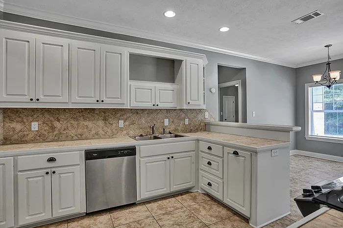 134 Porter Ridge Dr — Photo 5
