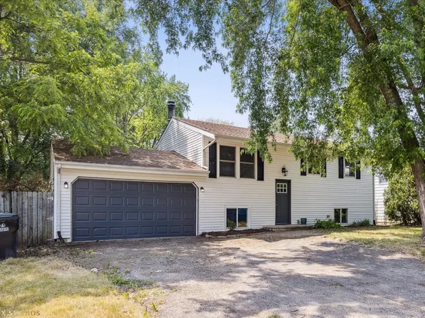 5415 Christine Ave, McHenry, IL 60050