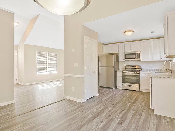 4th image of 6312 Stonebridge Creek Ln