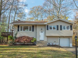 54 Carlos Dr, Fairfield, NJ 07004