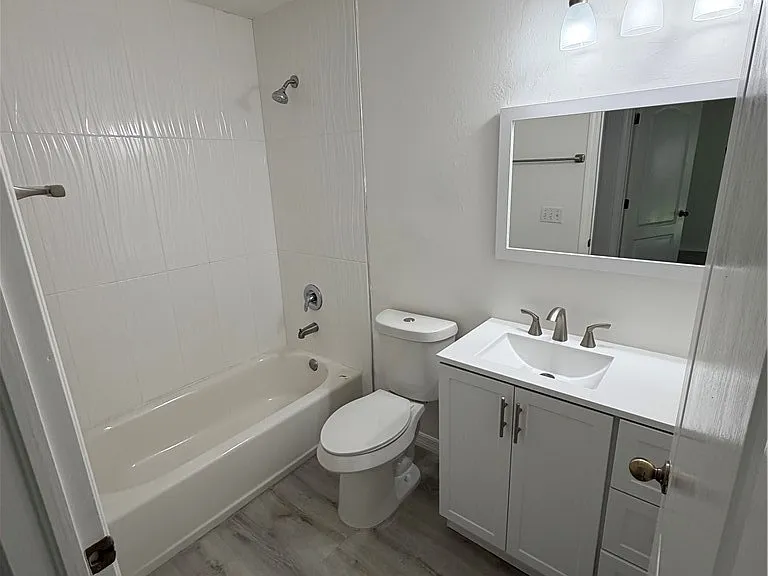 10625 Windsmont Ct — Photo 10